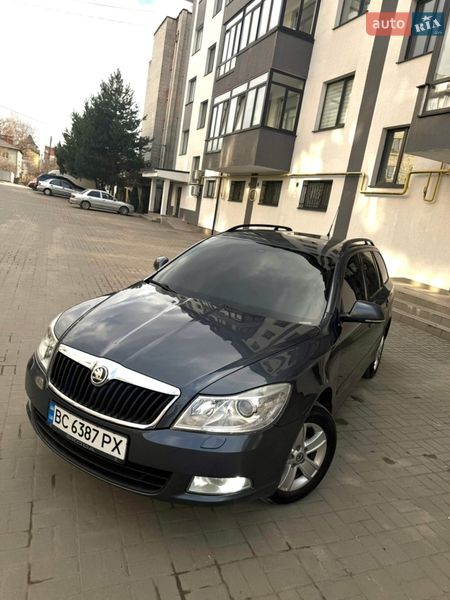 Универсал Skoda Octavia 2009 в Пустомытах