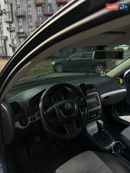 Универсал Skoda Octavia 2009 в Пустомытах