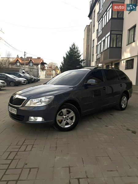 Универсал Skoda Octavia 2009 в Пустомытах