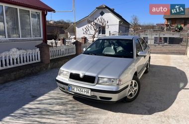 Лифтбек Skoda Octavia 2000 в Гусятине