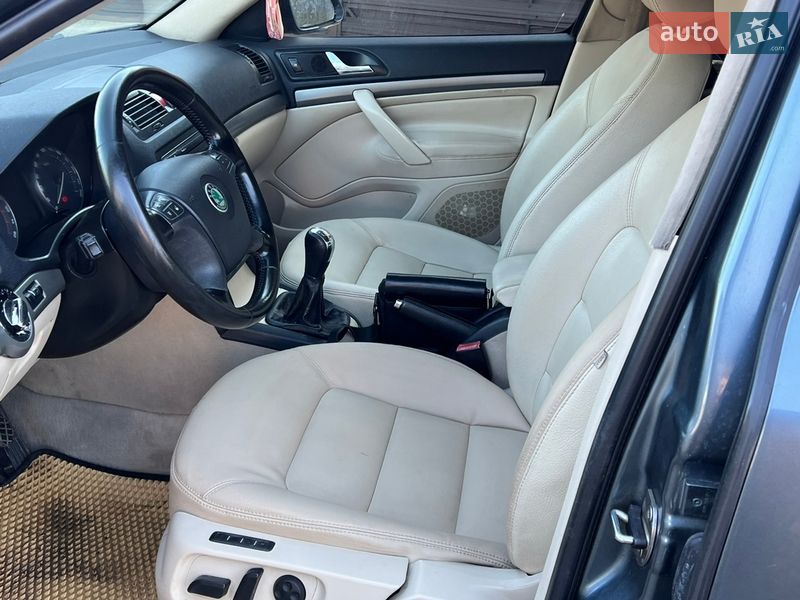 Лифтбек Skoda Octavia 2005 в Кицмани