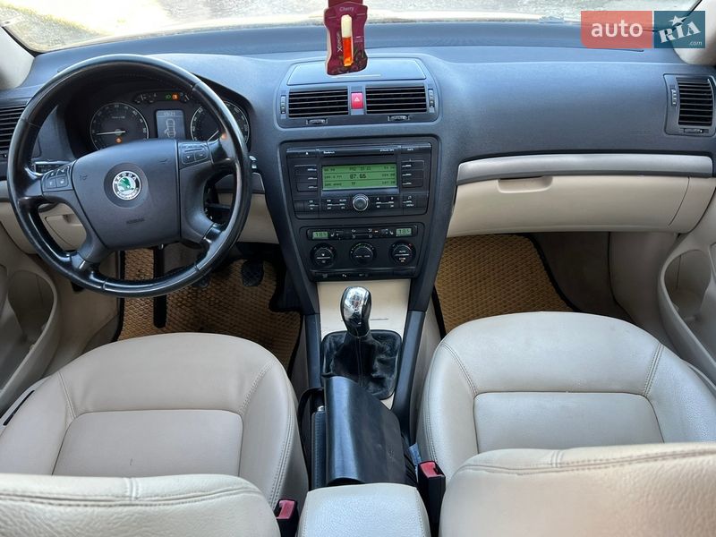 Лифтбек Skoda Octavia 2005 в Кицмани