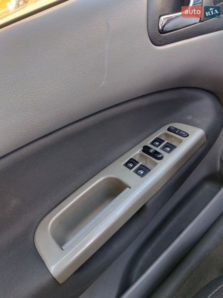 Лифтбек Skoda Octavia 2000 в Киеве