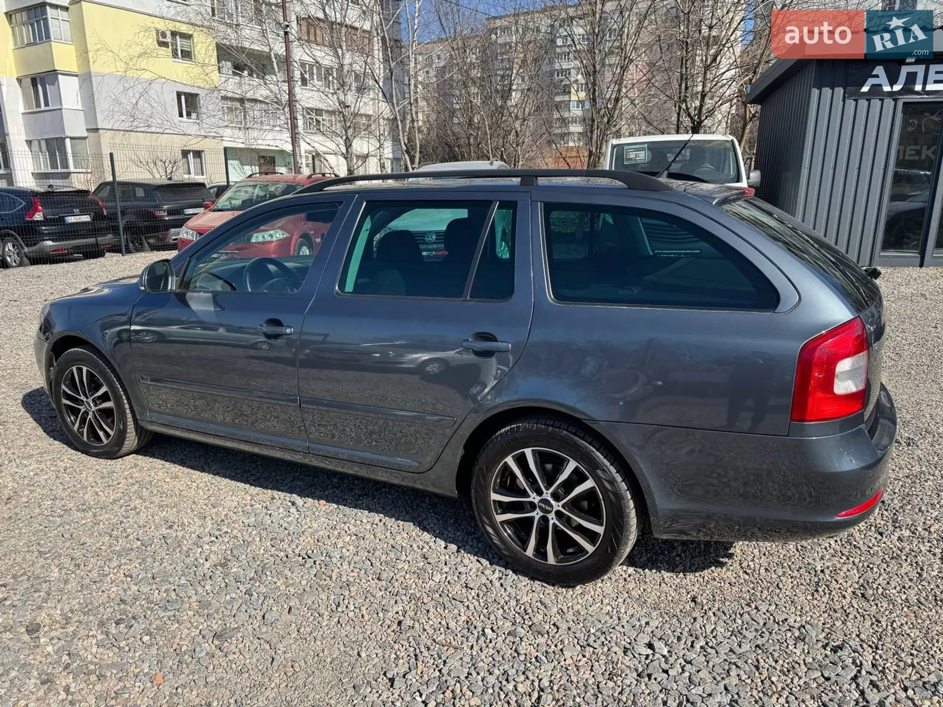 2010 Skoda Octavia - мініатюра 9