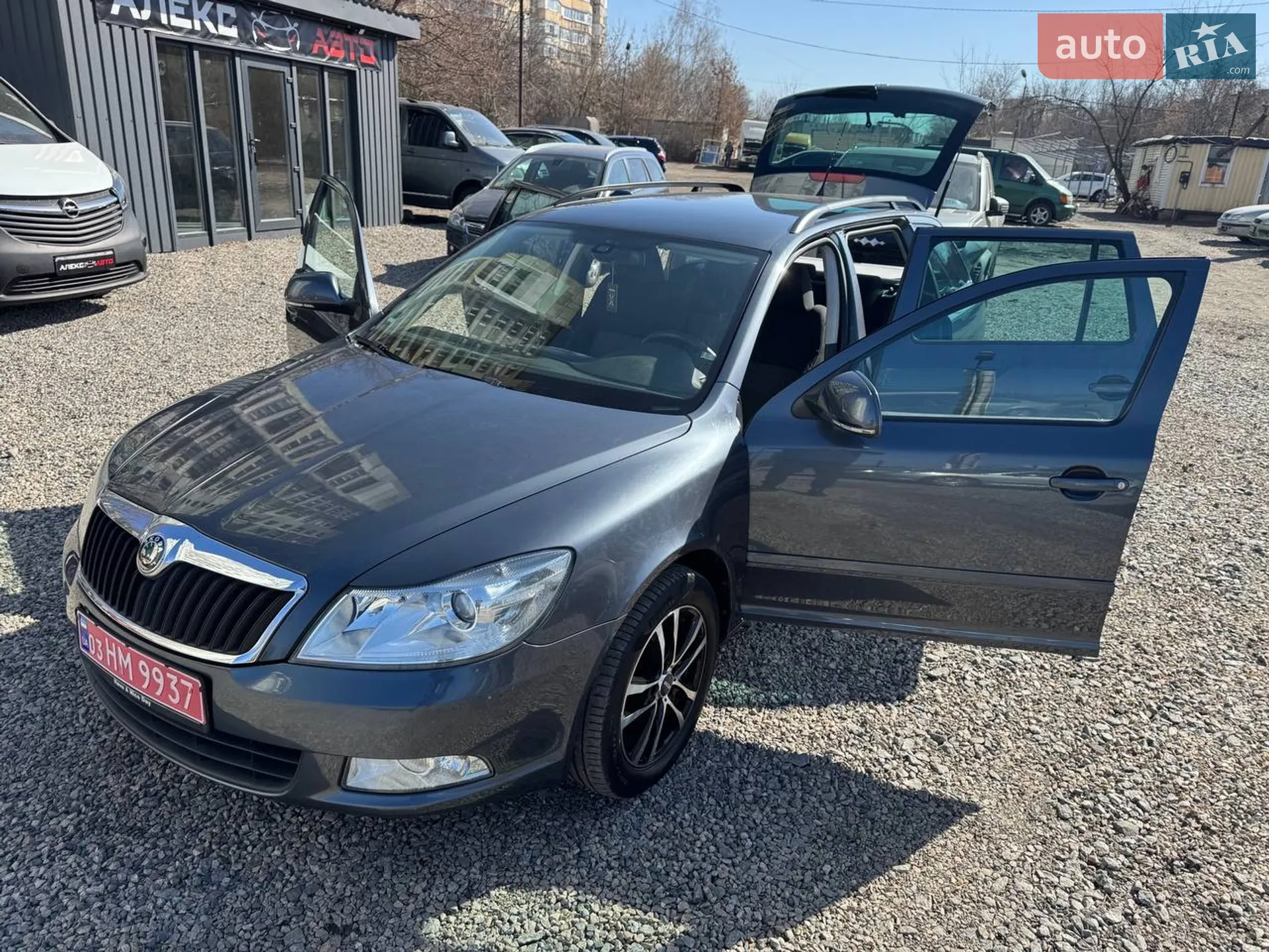 2010 Skoda Octavia - мініатюра 58