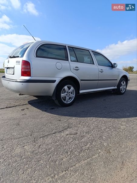 Універсал Skoda Octavia 2002 в Бару