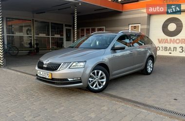 Універсал Skoda Octavia 2018 в Сваляві