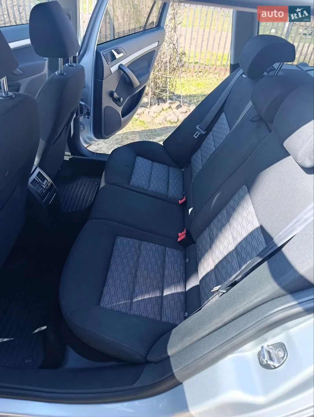 2011 Skoda Octavia - мініатюра 13