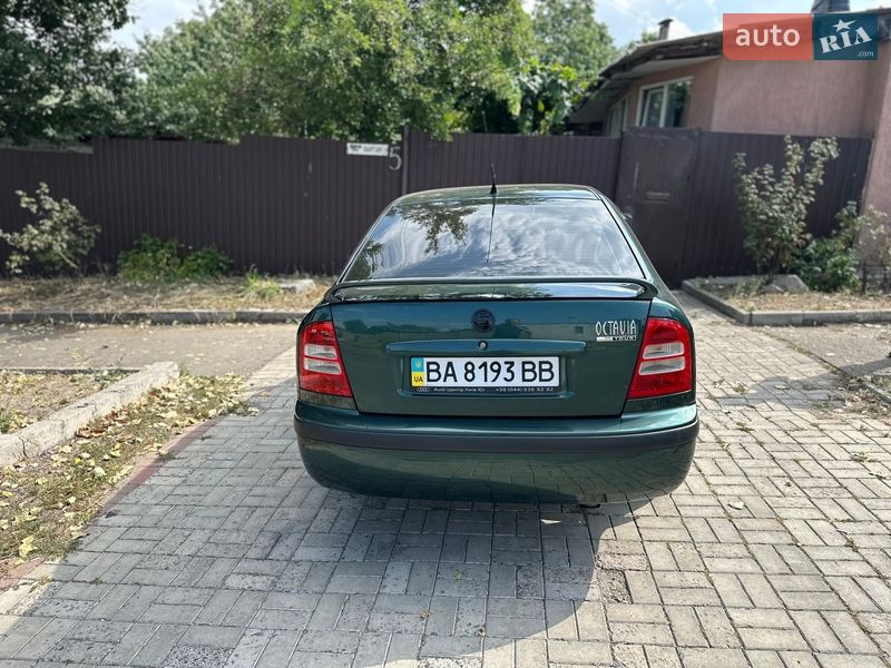 Лифтбек Skoda Octavia 2006 в Днепре