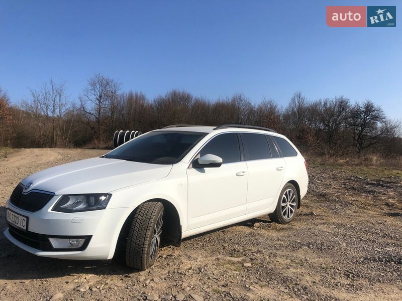Универсал Skoda Octavia 2015 в Ужгороде