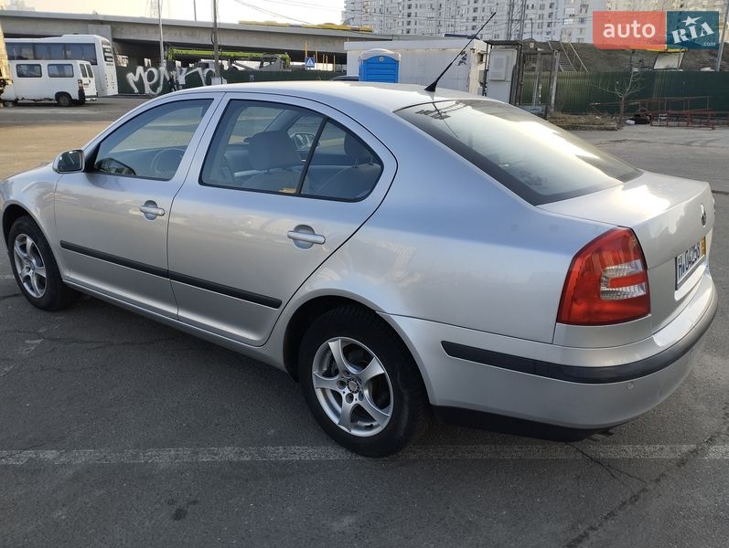 Лифтбек Skoda Octavia 2006 в Киеве