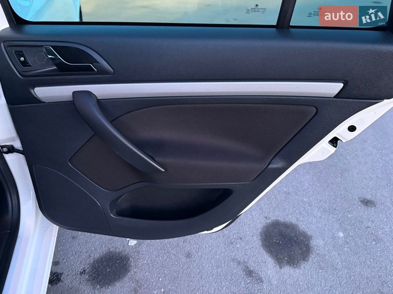 Универсал Skoda Octavia 2012 в Виннице