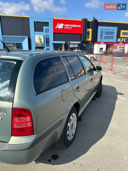Универсал Skoda Octavia 2002 в Софиевской Борщаговке