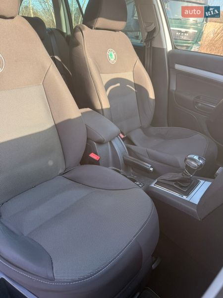 Универсал Skoda Octavia 2011 в Рогатине