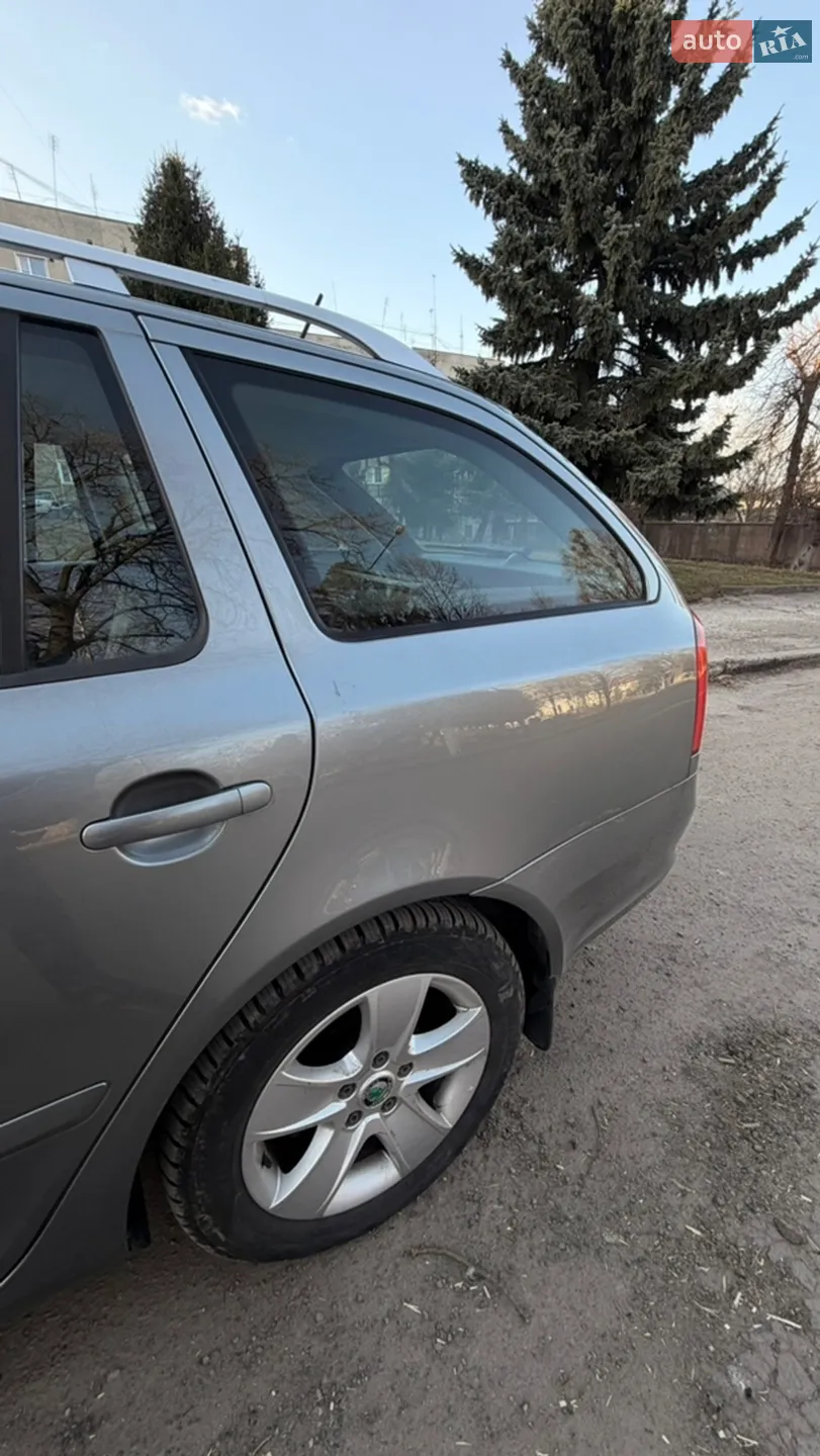 2011 Skoda Octavia - мініатюра 13