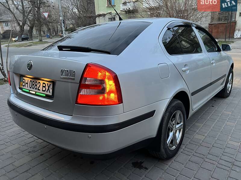 Лифтбек Skoda Octavia 2006 в Одессе