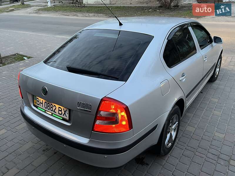 Лифтбек Skoda Octavia 2006 в Одессе