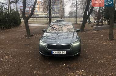 Лифтбек Skoda Octavia 2021 в Киеве