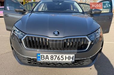 Ліфтбек Skoda Octavia 2024 в Сваляві
