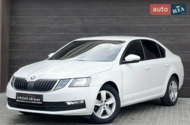 Лифтбек Skoda Octavia 2018 в Николаеве