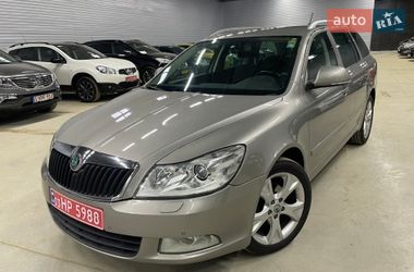 Универсал Skoda Octavia 2012 в Стрые