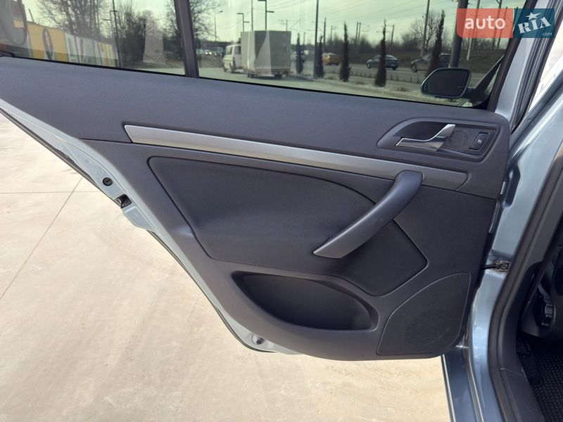 Лифтбек Skoda Octavia 2006 в Киеве