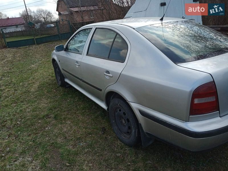 Ліфтбек Skoda Octavia 1997 в Жовкві