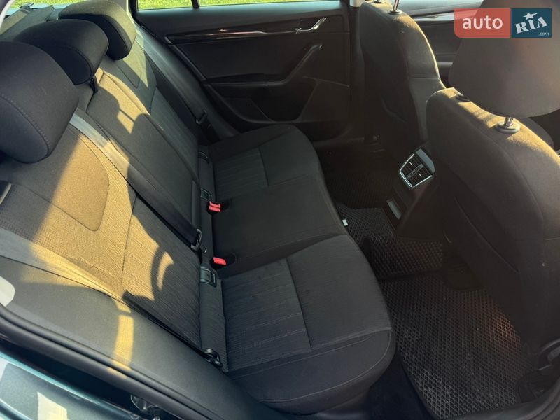 Универсал Skoda Octavia 2019 в Буске