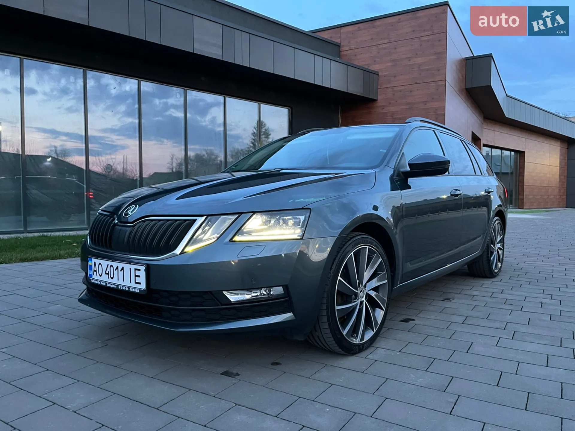 2017 Skoda Octavia - фото 1