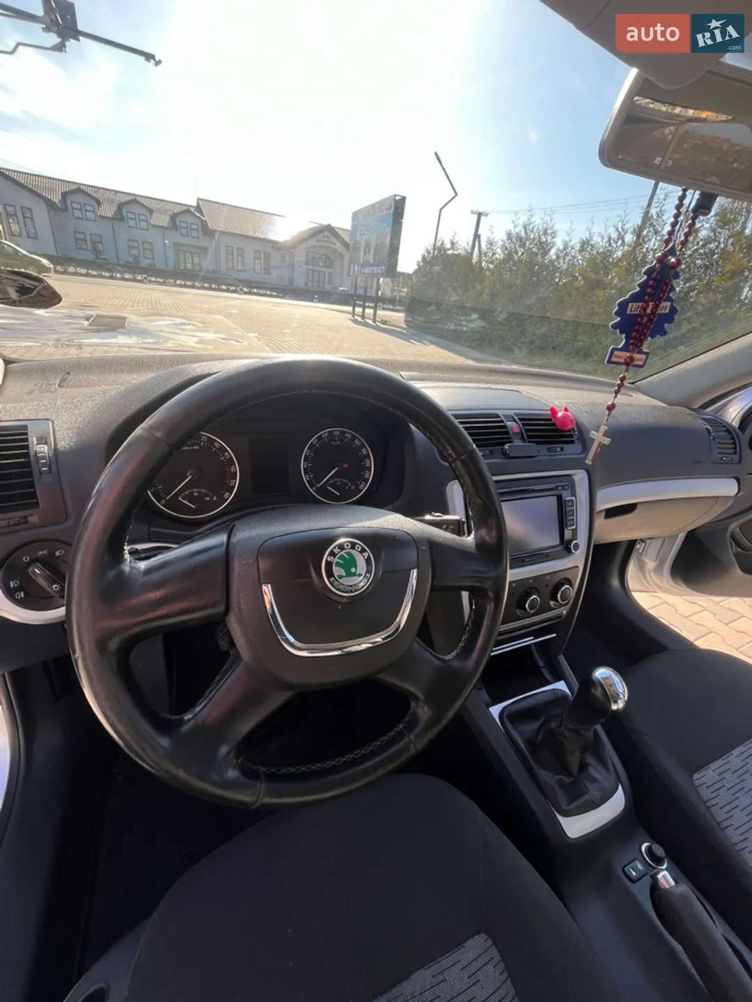 2010 Skoda Octavia - мініатюра 19