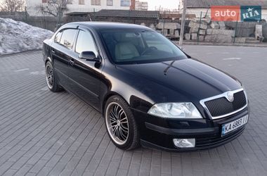 Ліфтбек Skoda Octavia 2005 в Ромнах