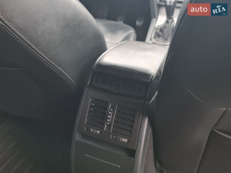 Универсал Skoda Octavia 2012 в Остроге