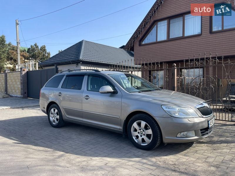 Универсал Skoda Octavia 2010 в Новомосковске