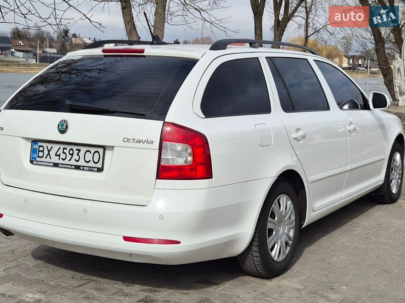 Универсал Skoda Octavia 2011 в Ирпене