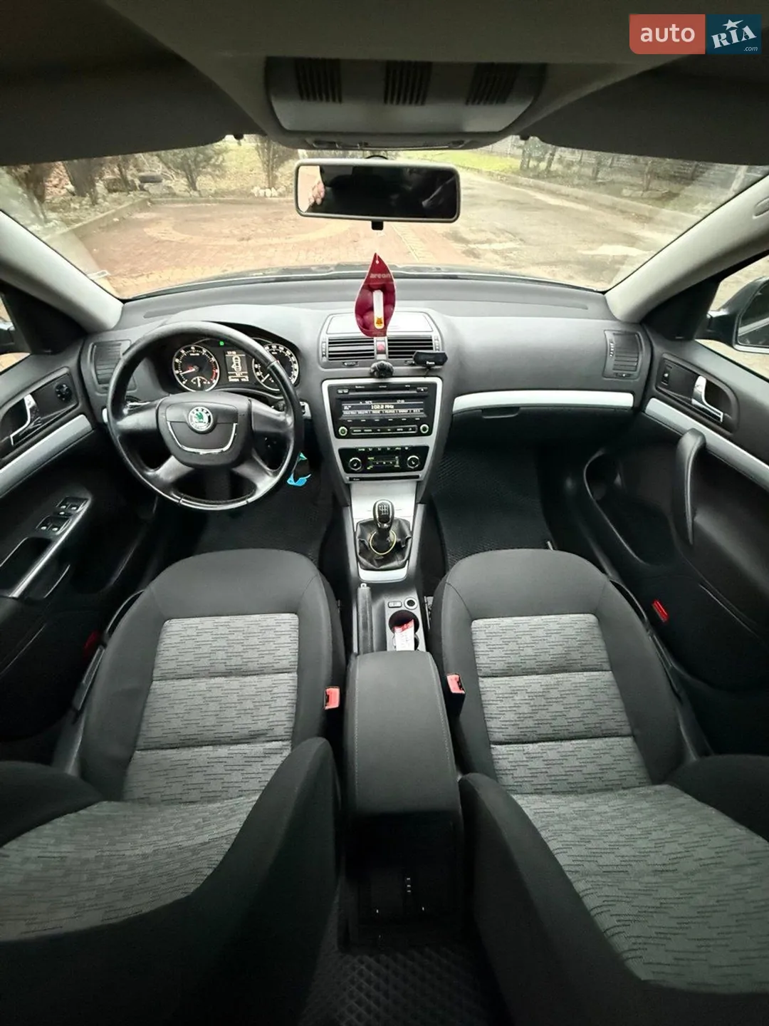 2011 Skoda Octavia - мініатюра 9