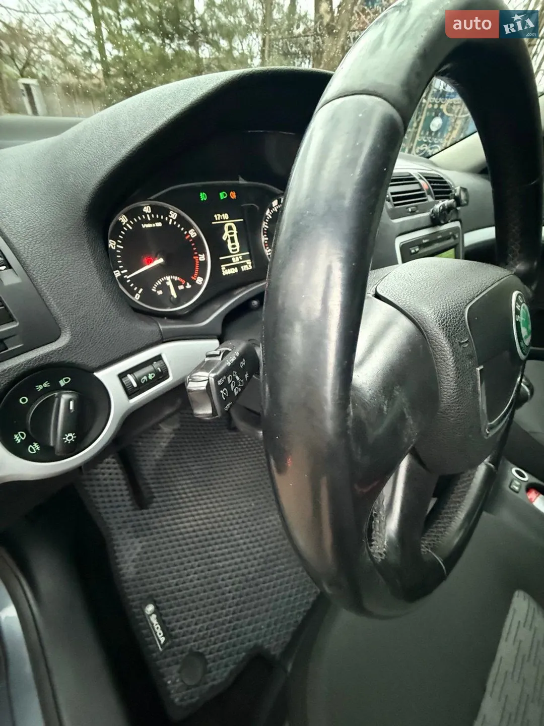 2011 Skoda Octavia - мініатюра 11