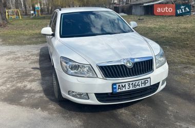 Універсал Skoda Octavia 2011 в Звягелі