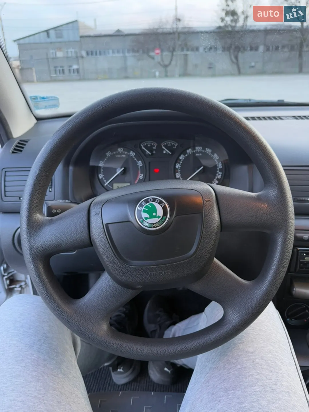 2010 Skoda Octavia - мініатюра 19
