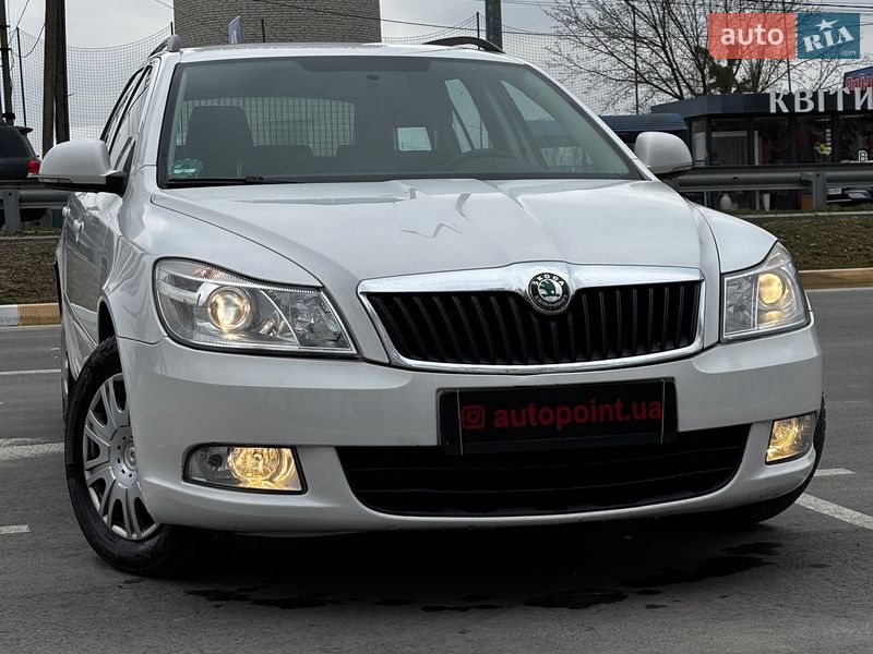 Универсал Skoda Octavia 2012 в Белогородке