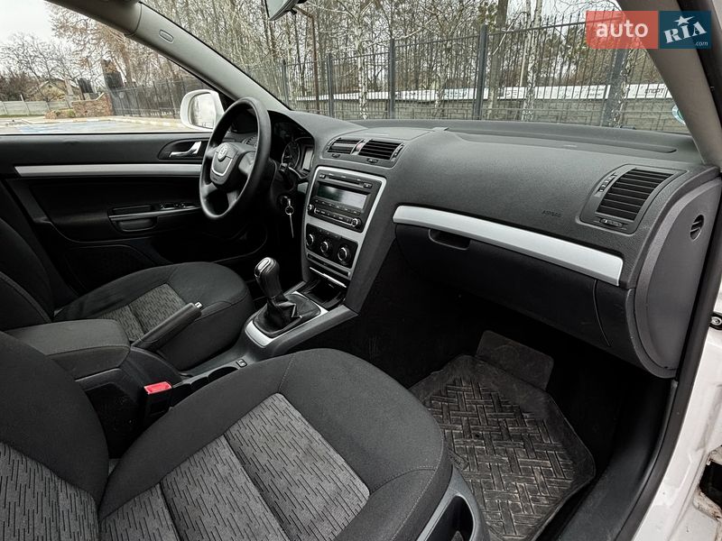 Универсал Skoda Octavia 2012 в Белогородке