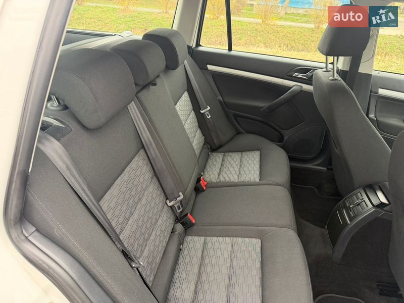 Универсал Skoda Octavia 2012 в Ровно
