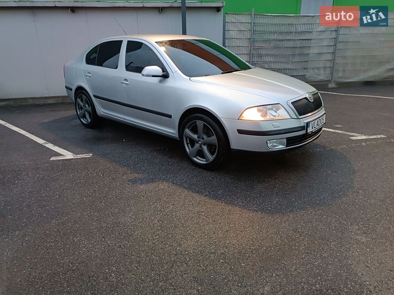 Ліфтбек Skoda Octavia 2004 в Харкові