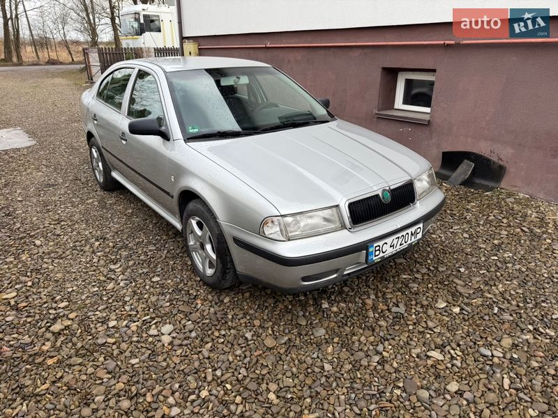 Лифтбек Skoda Octavia 2002 в Львове