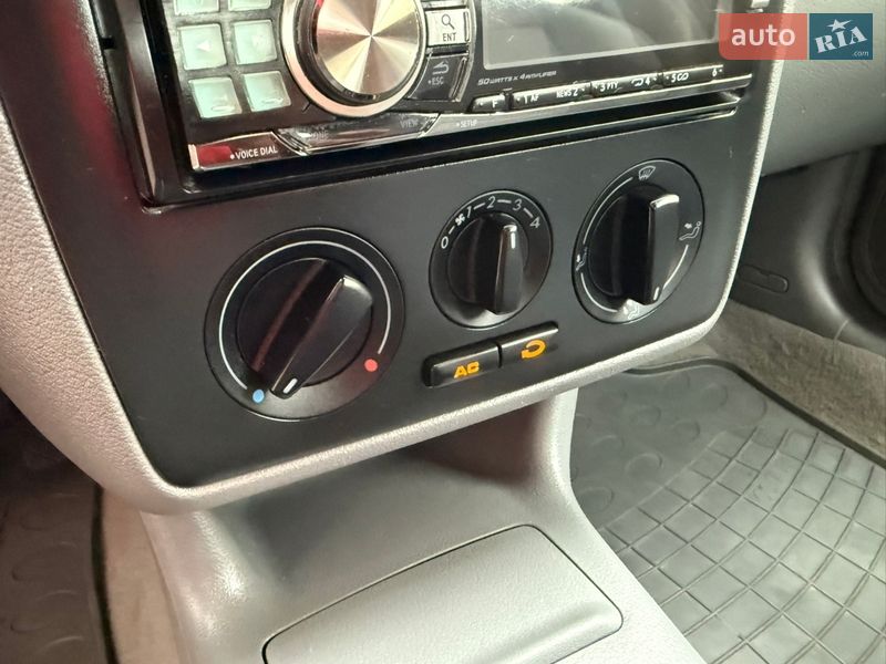 Лифтбек Skoda Octavia 2002 в Львове