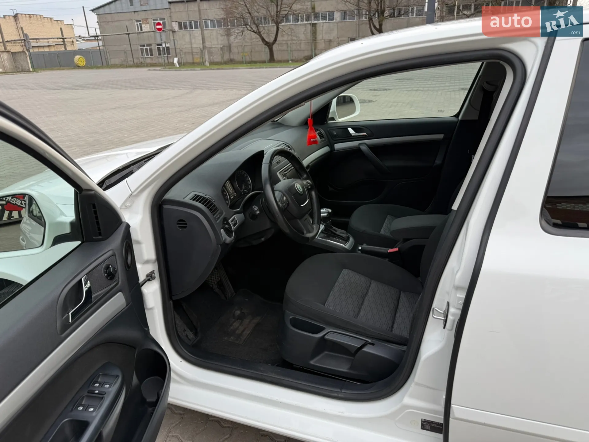 2012 Skoda Octavia - мініатюра 19