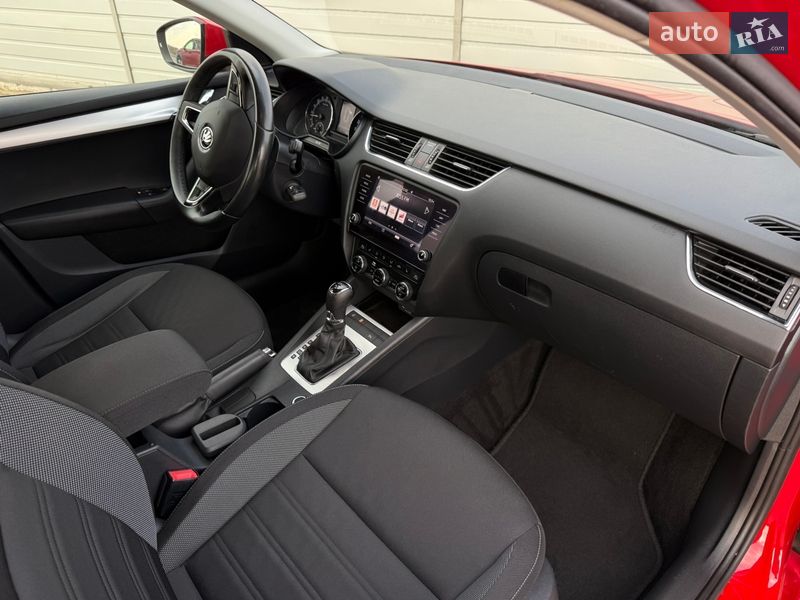 Универсал Skoda Octavia 2019 в Виннице