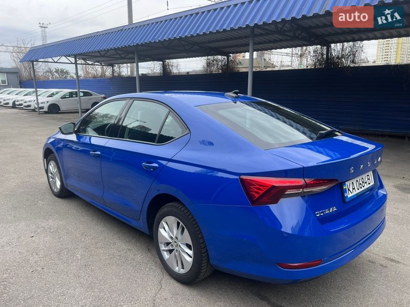 Лифтбек Skoda Octavia 2021 в Киеве