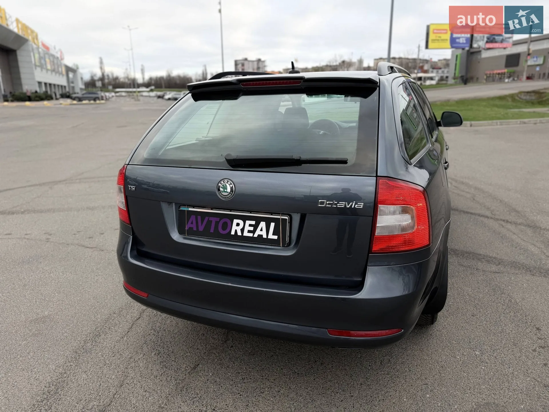 2010 Skoda Octavia - мініатюра 19