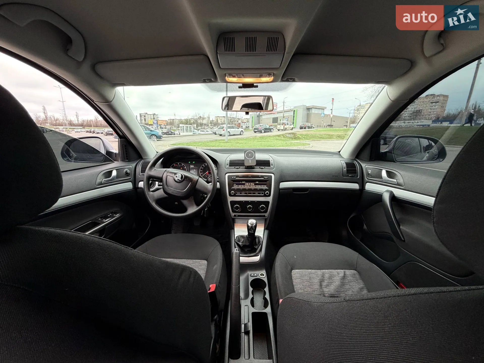 2010 Skoda Octavia - мініатюра 37