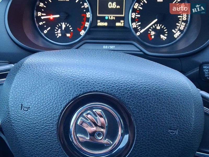 Універсал Skoda Octavia 2014 в Новояворівську